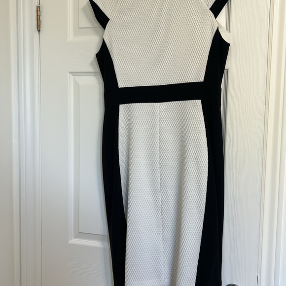 Frank Lyman dress - Picture 3 of 3